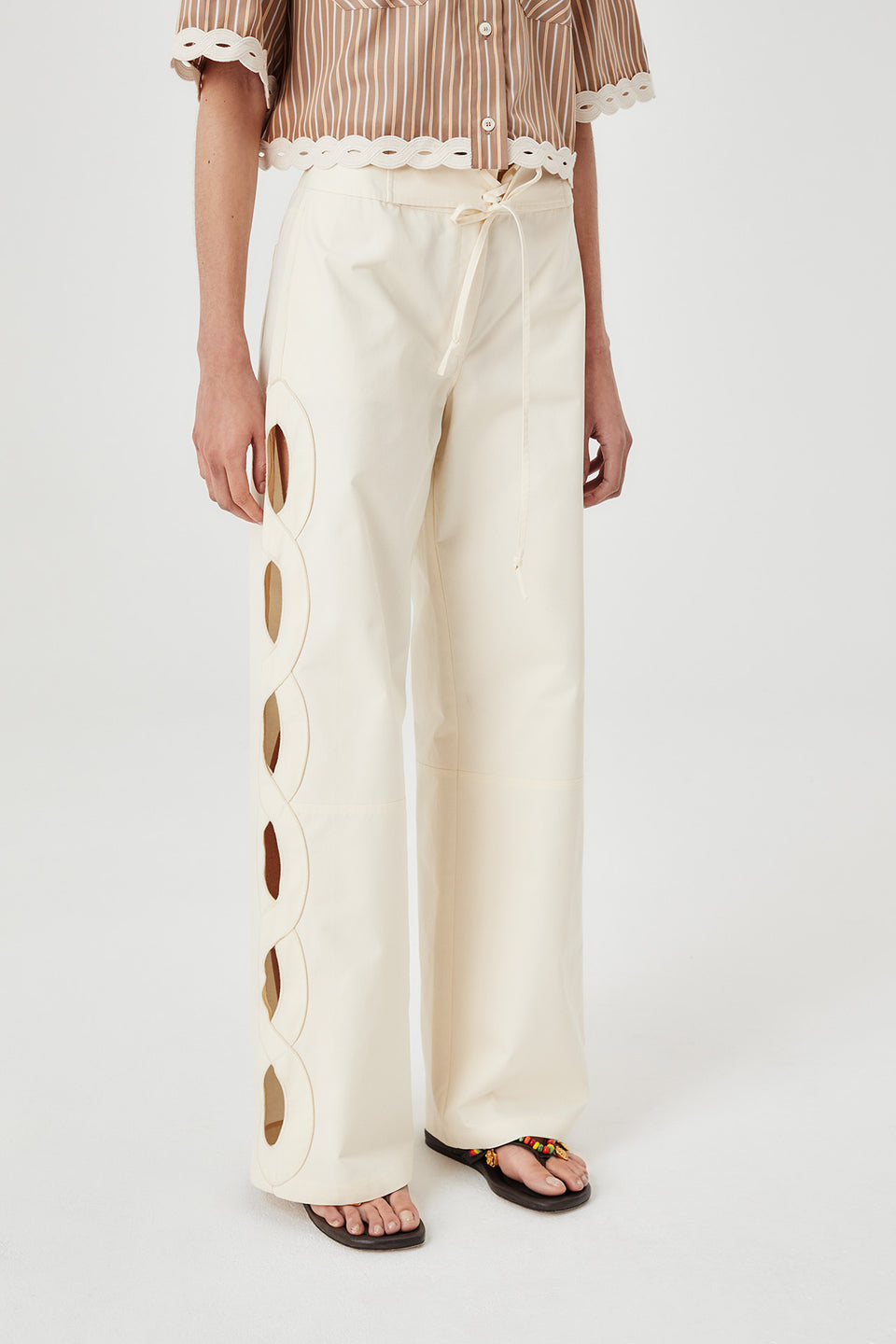 Pantalon écru tresse