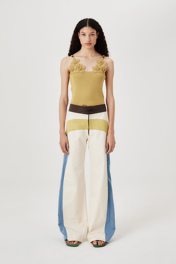 Top en maille à fleurs