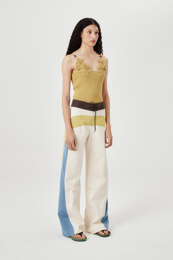 Top en maille à fleurs