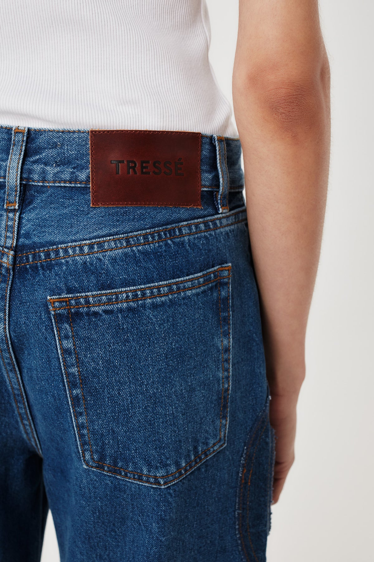 Denim avec ouverture tresse