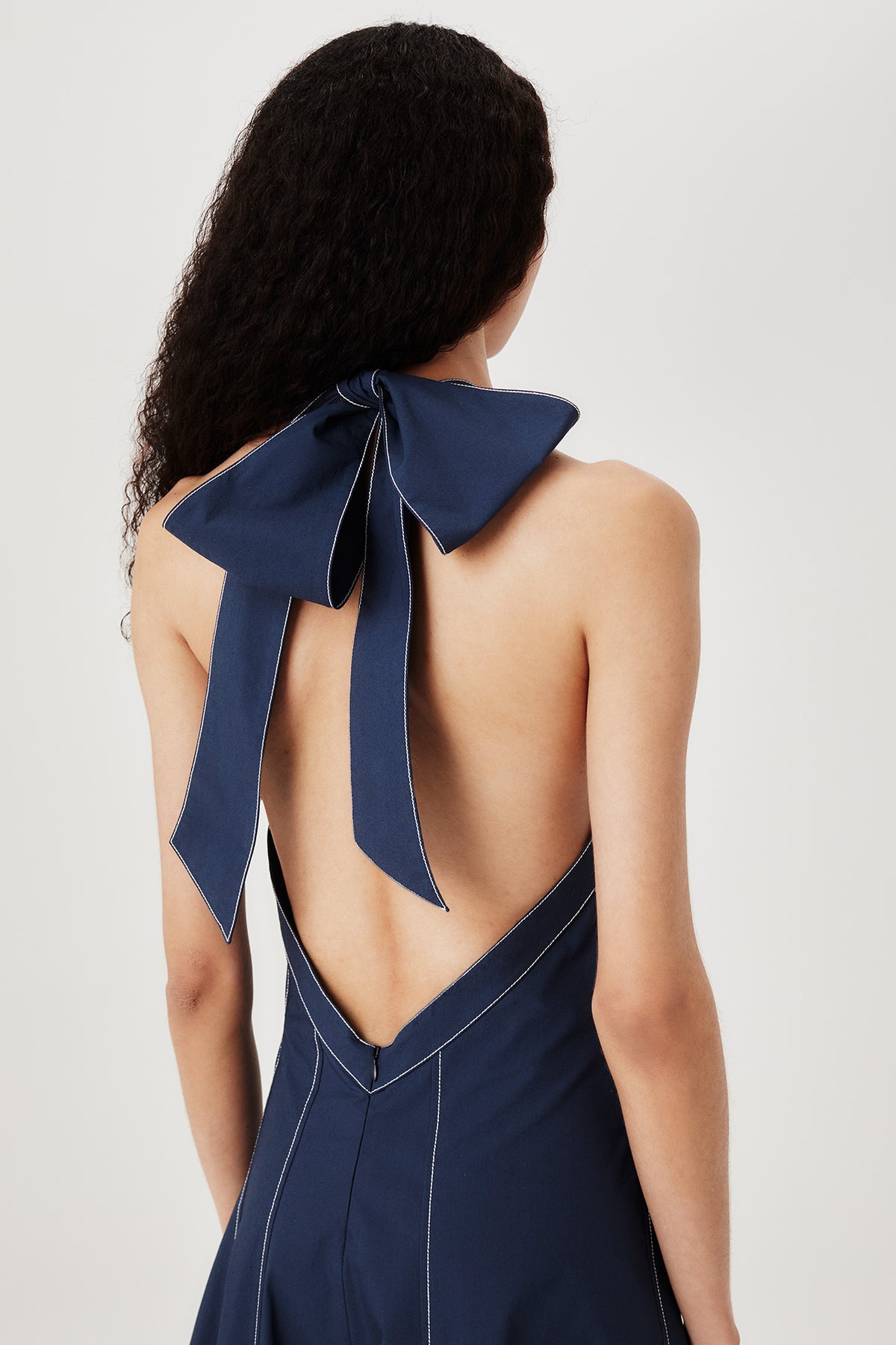 Robe dos nu