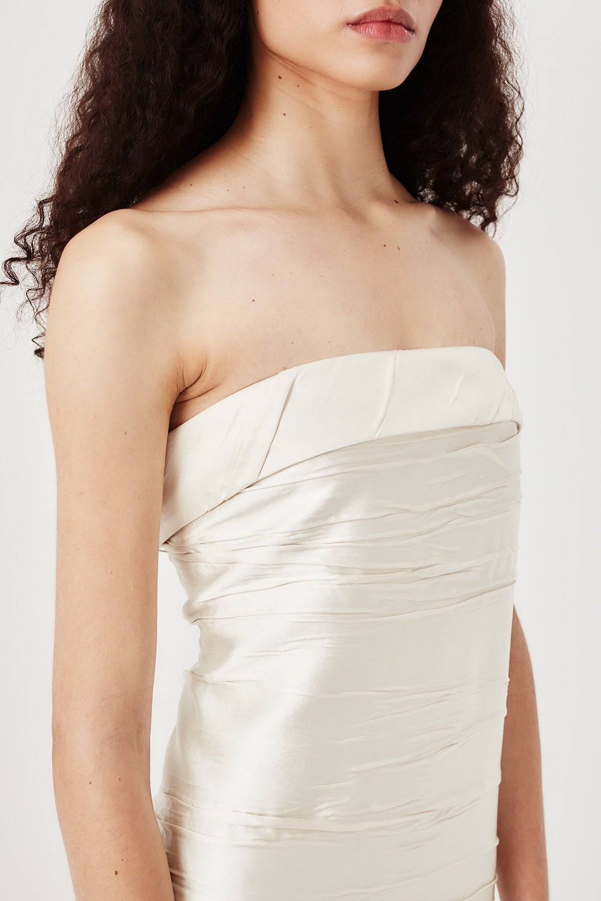 Vestido largo palabra de honor plisado