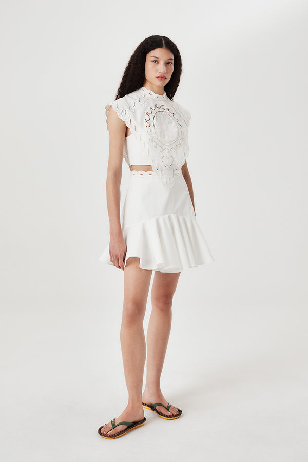 Robe courte en broderie anglaise