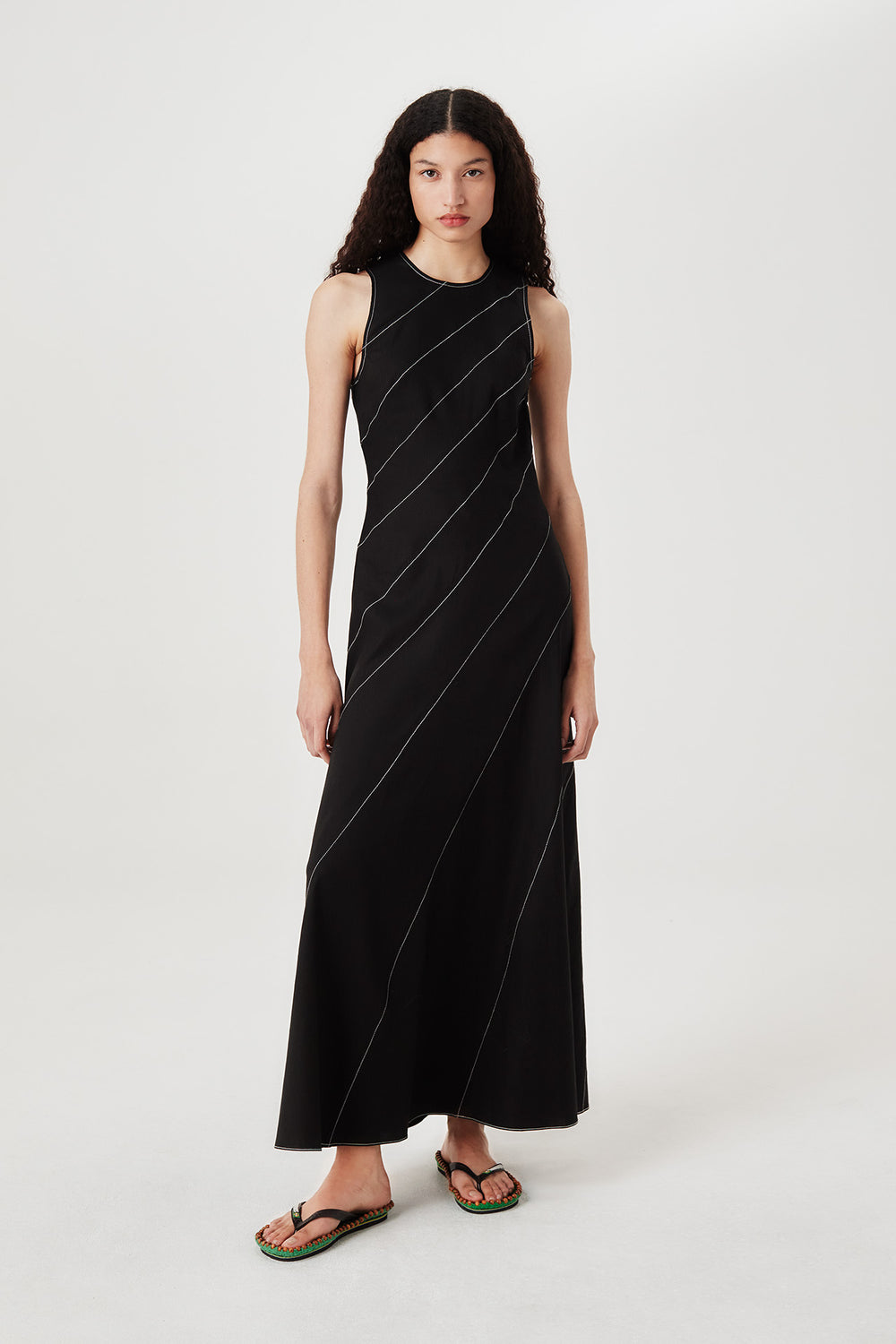 Robe longue à découpes