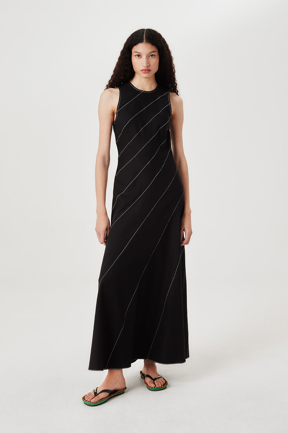 Robe longue à découpes