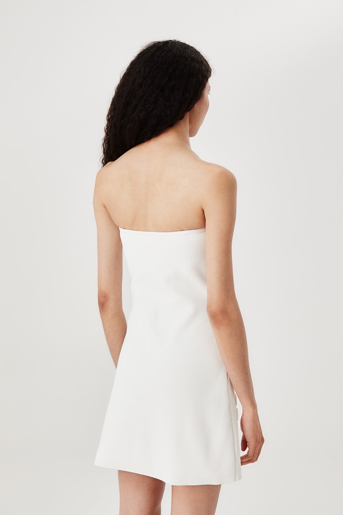 Abito bustier in maglia con fiori all'uncinetto