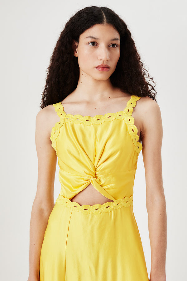 Robe longue satinée