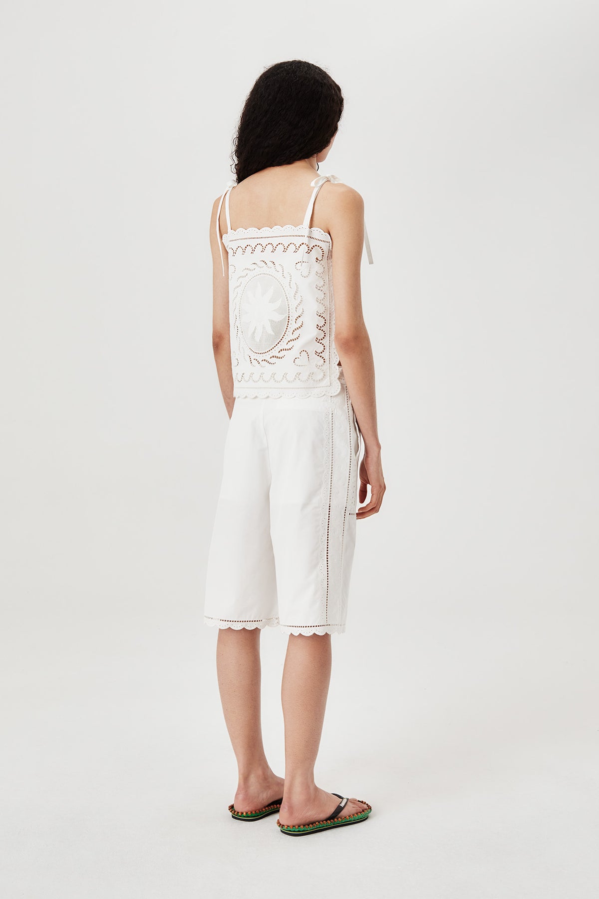 Bermuda en broderie anglaise