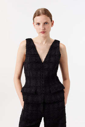 Tweed top with gold brooch