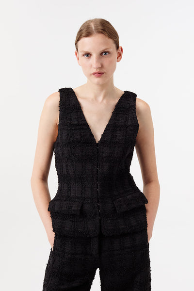 Tweed top with gold brooch