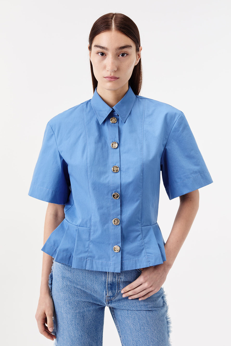 Chemise courte à dos nu