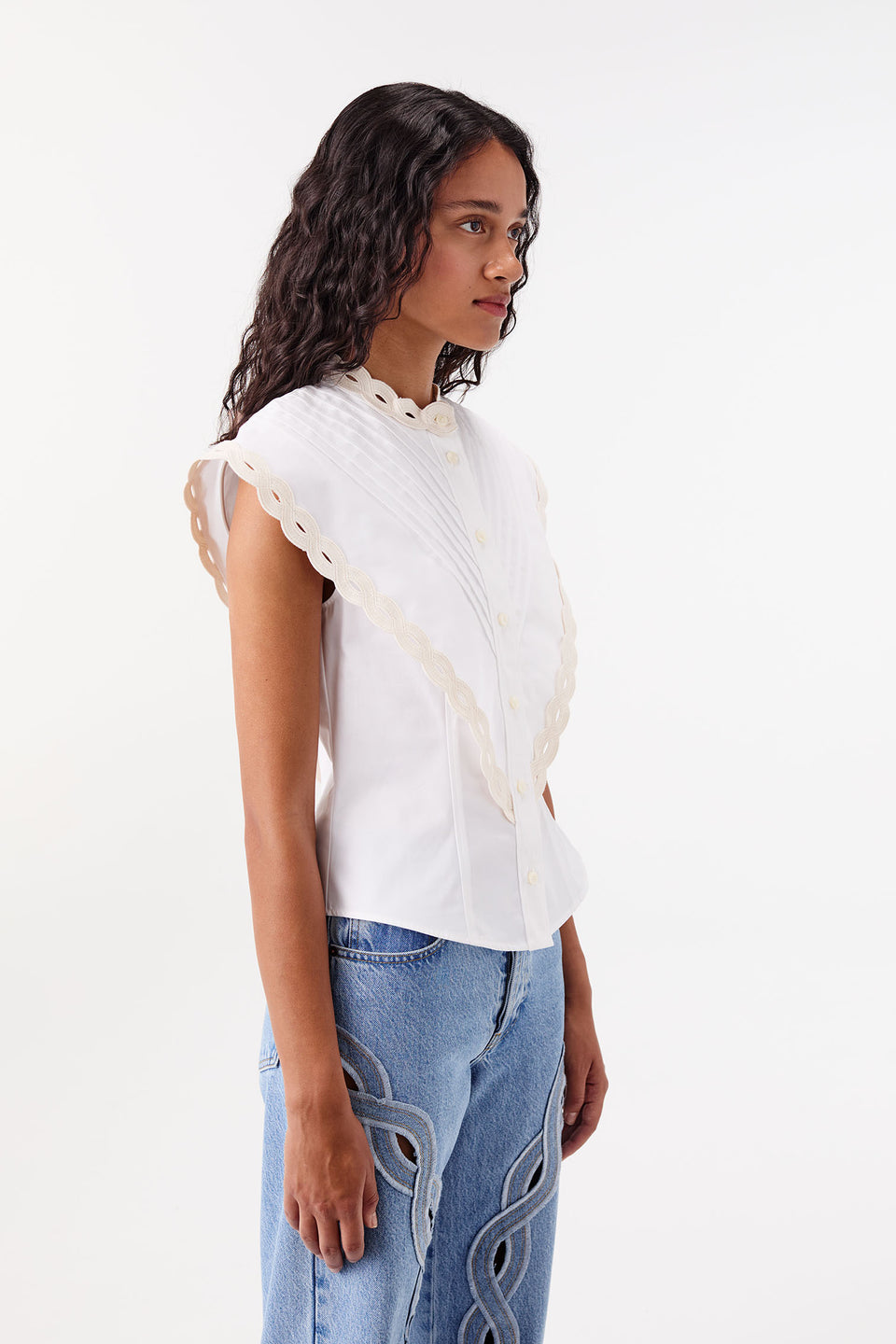 Chemise cintrée à plastron plissé
