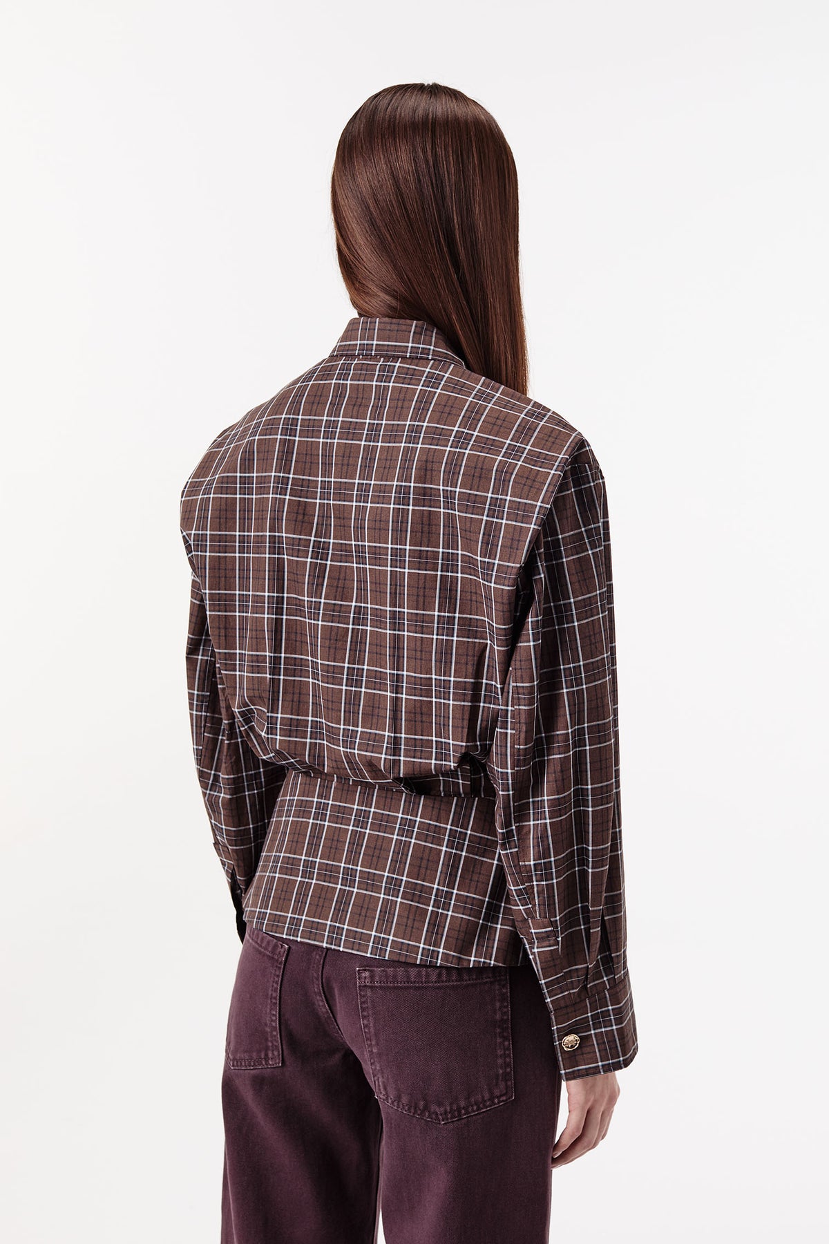 Chemise à carreaux et boutons dorés