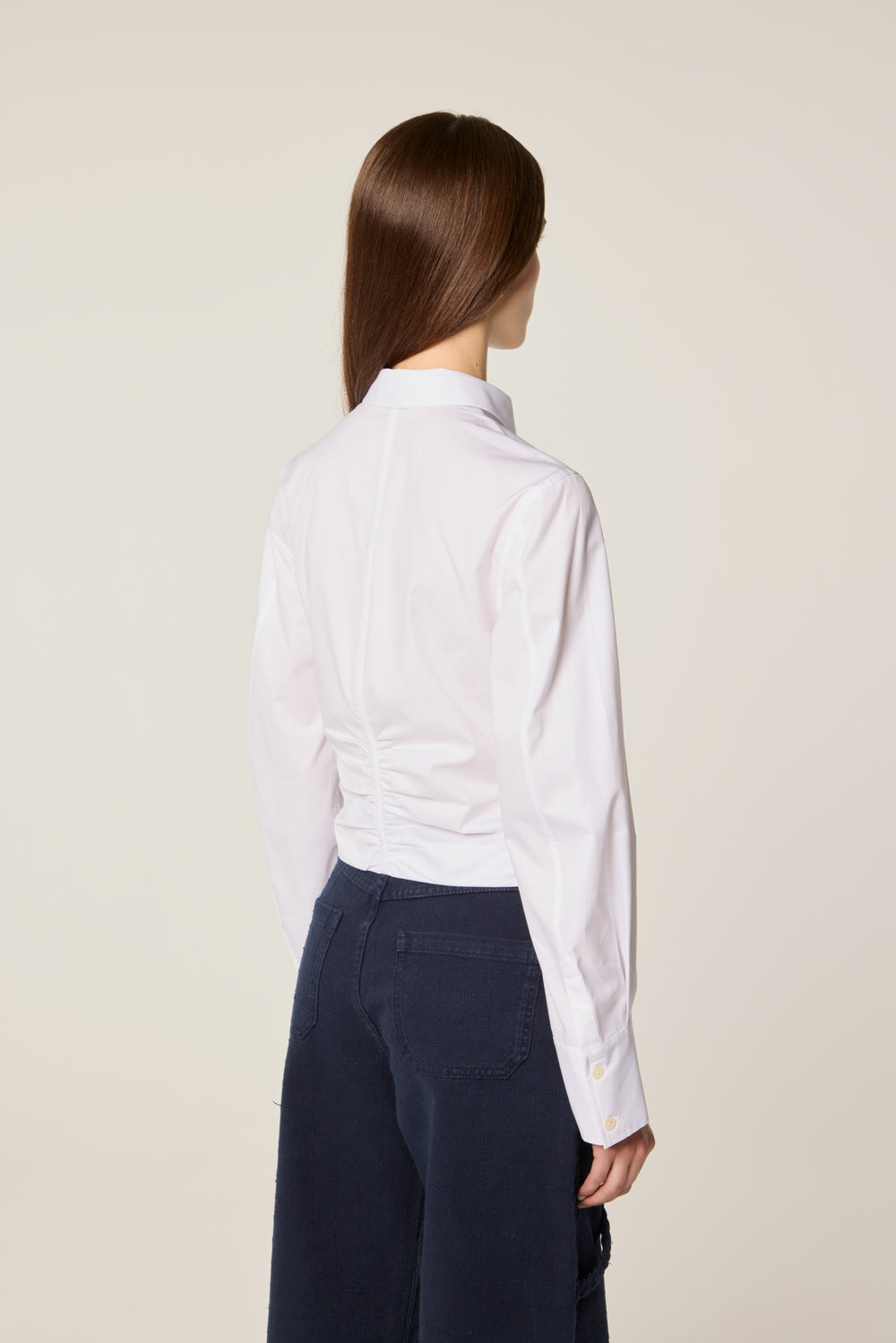 Cropped shirt with braided detail opening