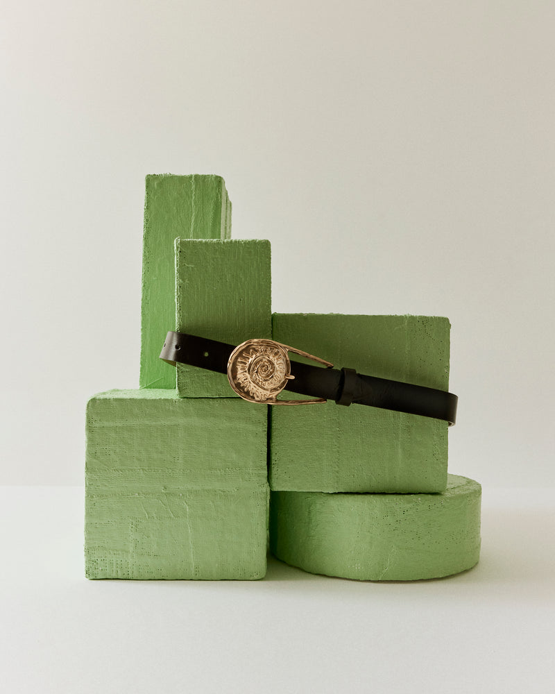Ceinture fine en cuir noir