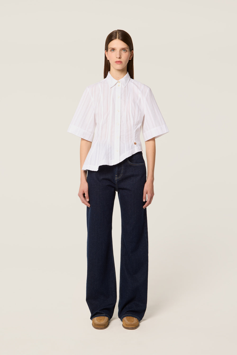 Chemise à découpe asymétrique