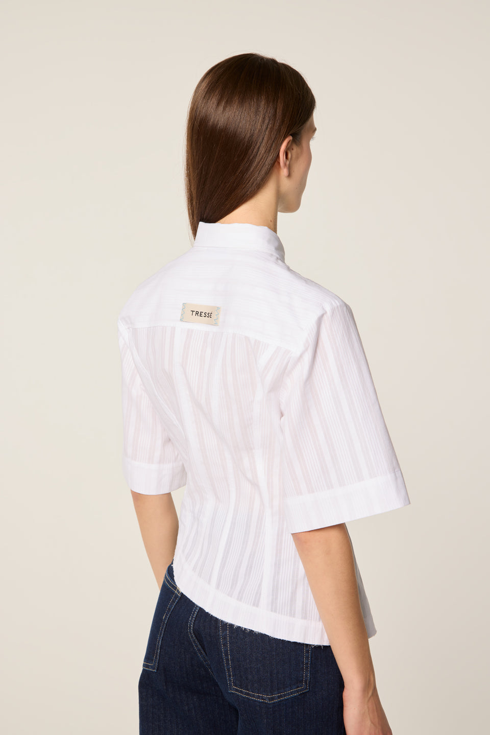 Chemise à découpe asymétrique