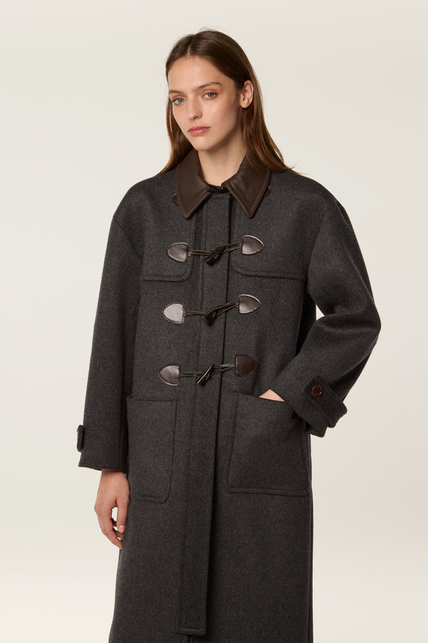Duffle coat with leather collar