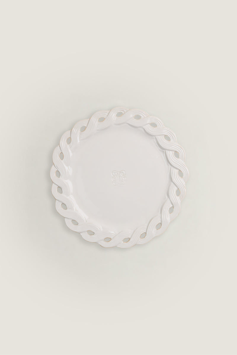 Dinner plate with braided edges