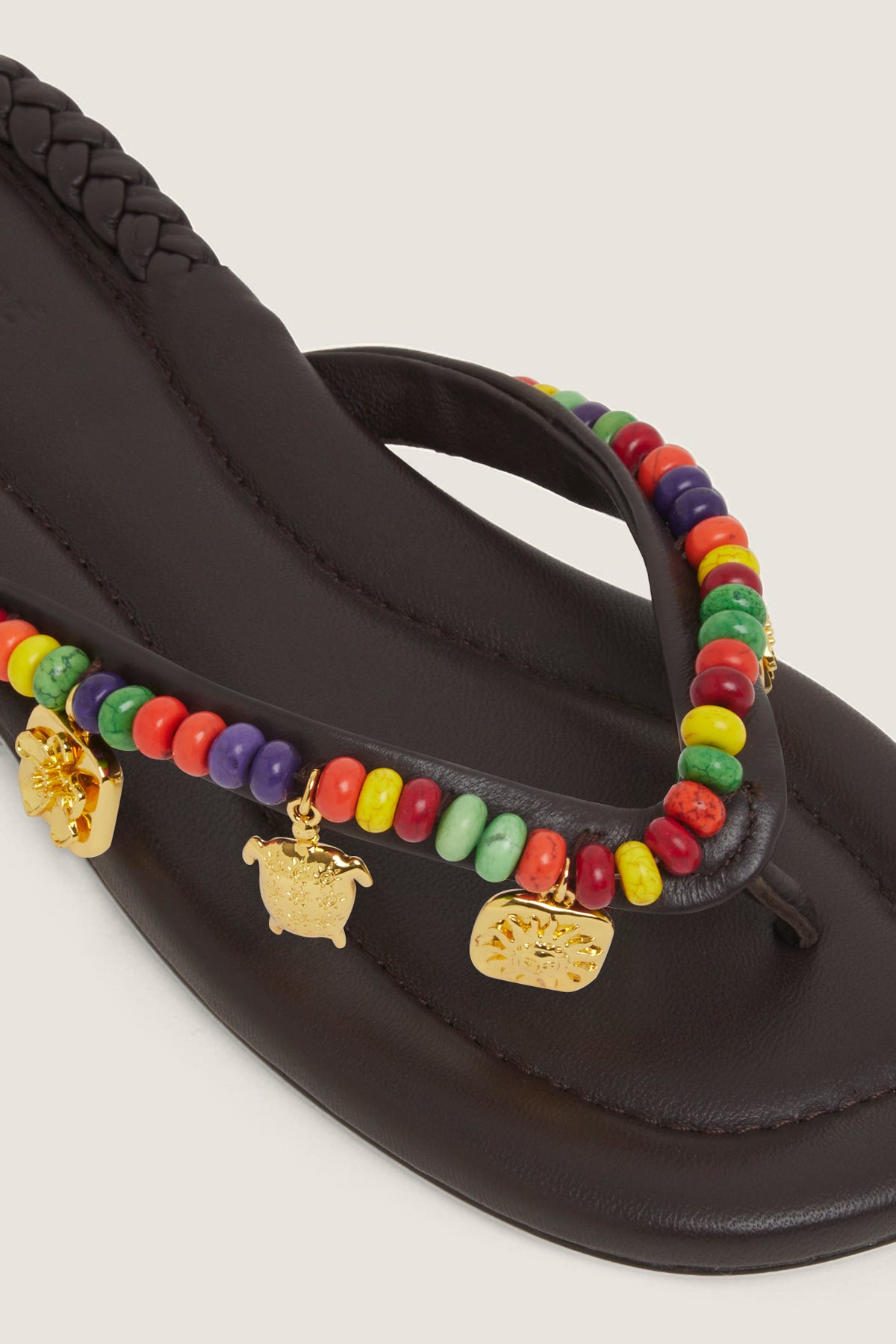 Infradito in pelle con perle multicolori