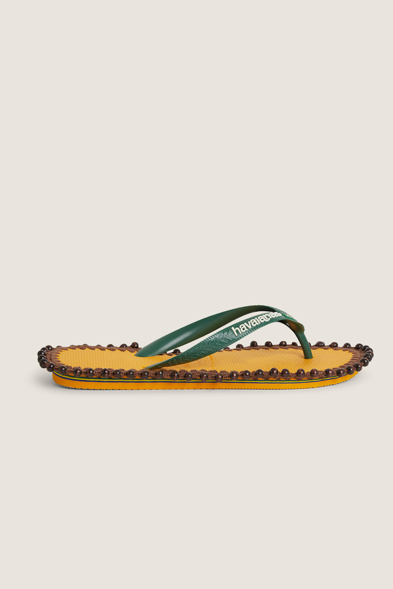 Sandales customisées en crochet et perles brodées à la main