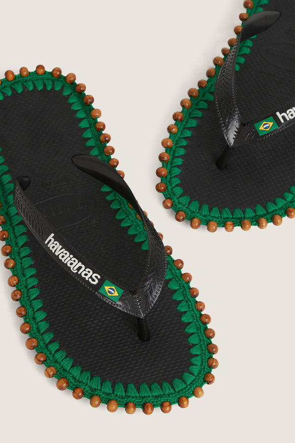 Sandales customisées en crochet et perles brodées à la main
