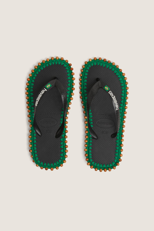 Sandales customisées en crochet et perles brodées à la main