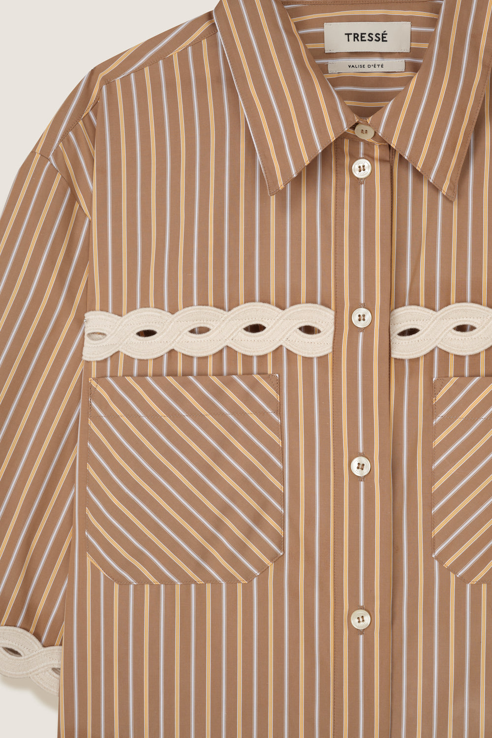 Chemise courte à rayures et tresses