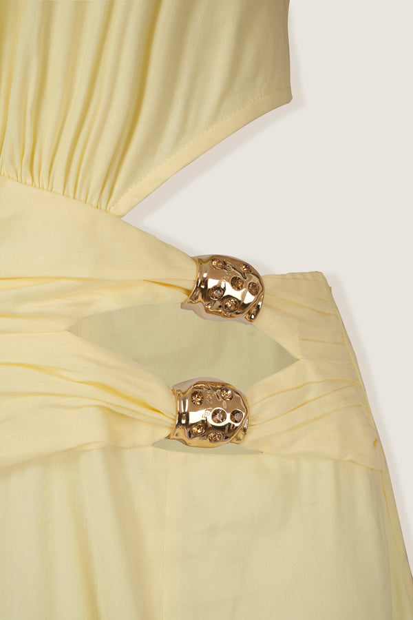 Robe longue à bijoux dorés