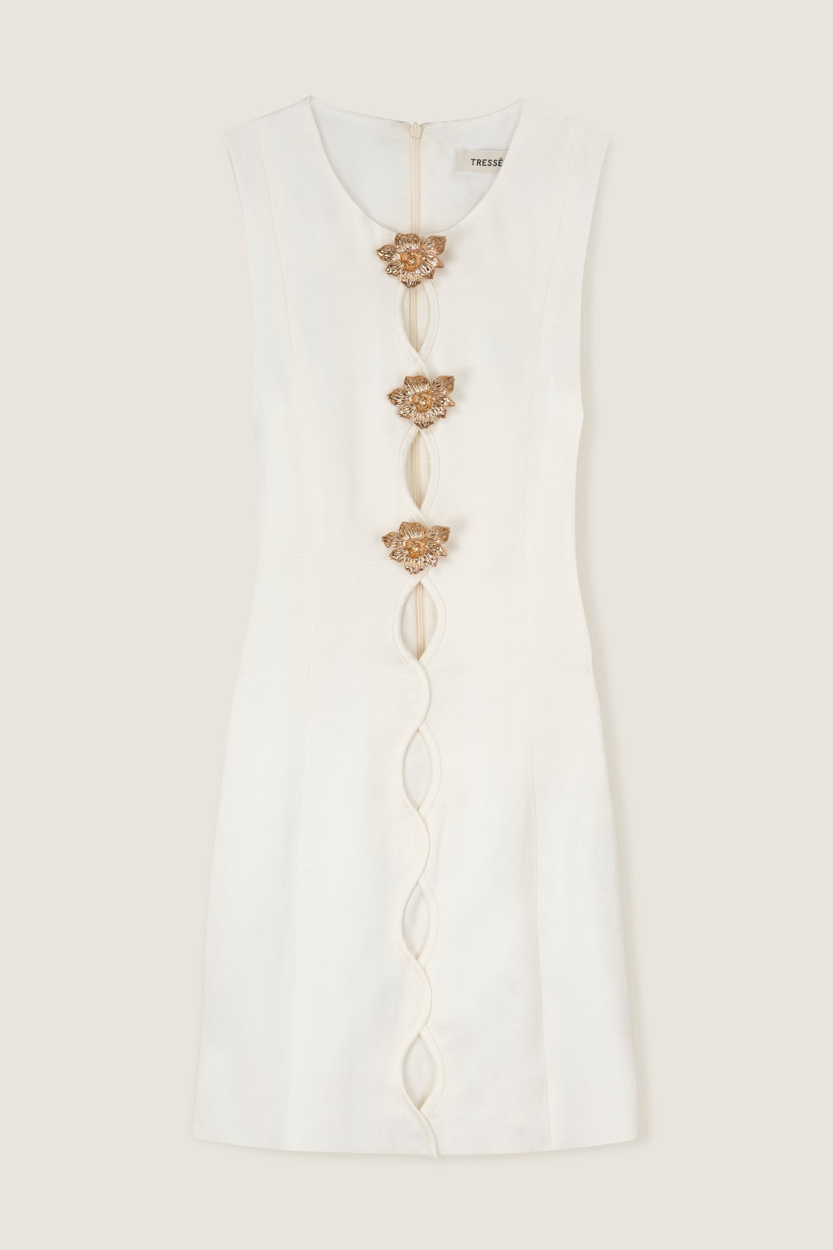 Robe courte satinée à bijoux dorés