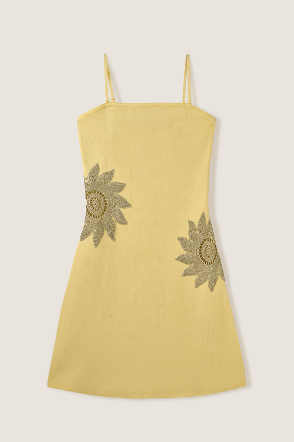 Robe courte en maille à soleil ajourés