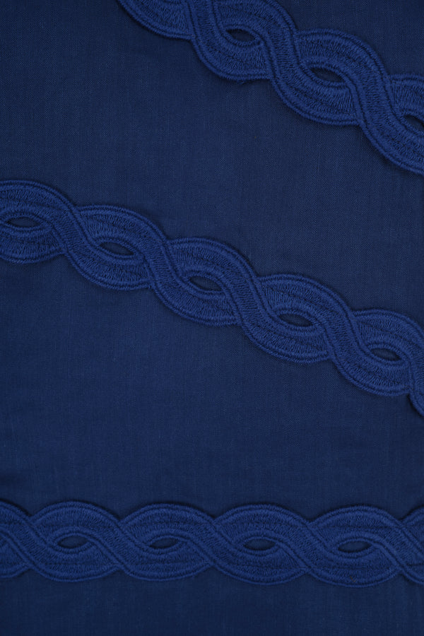 Short dress with braided ribbon