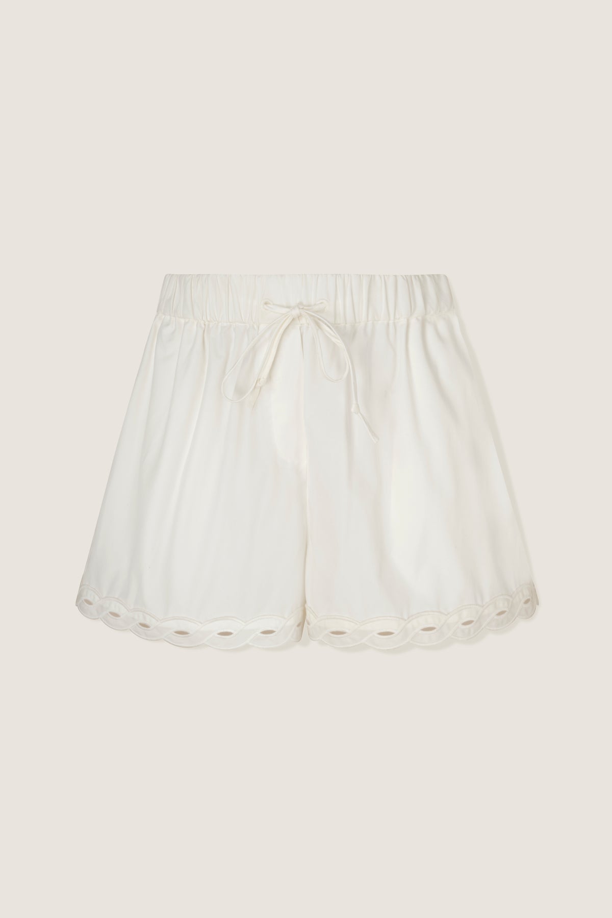 Shorts with braid trim