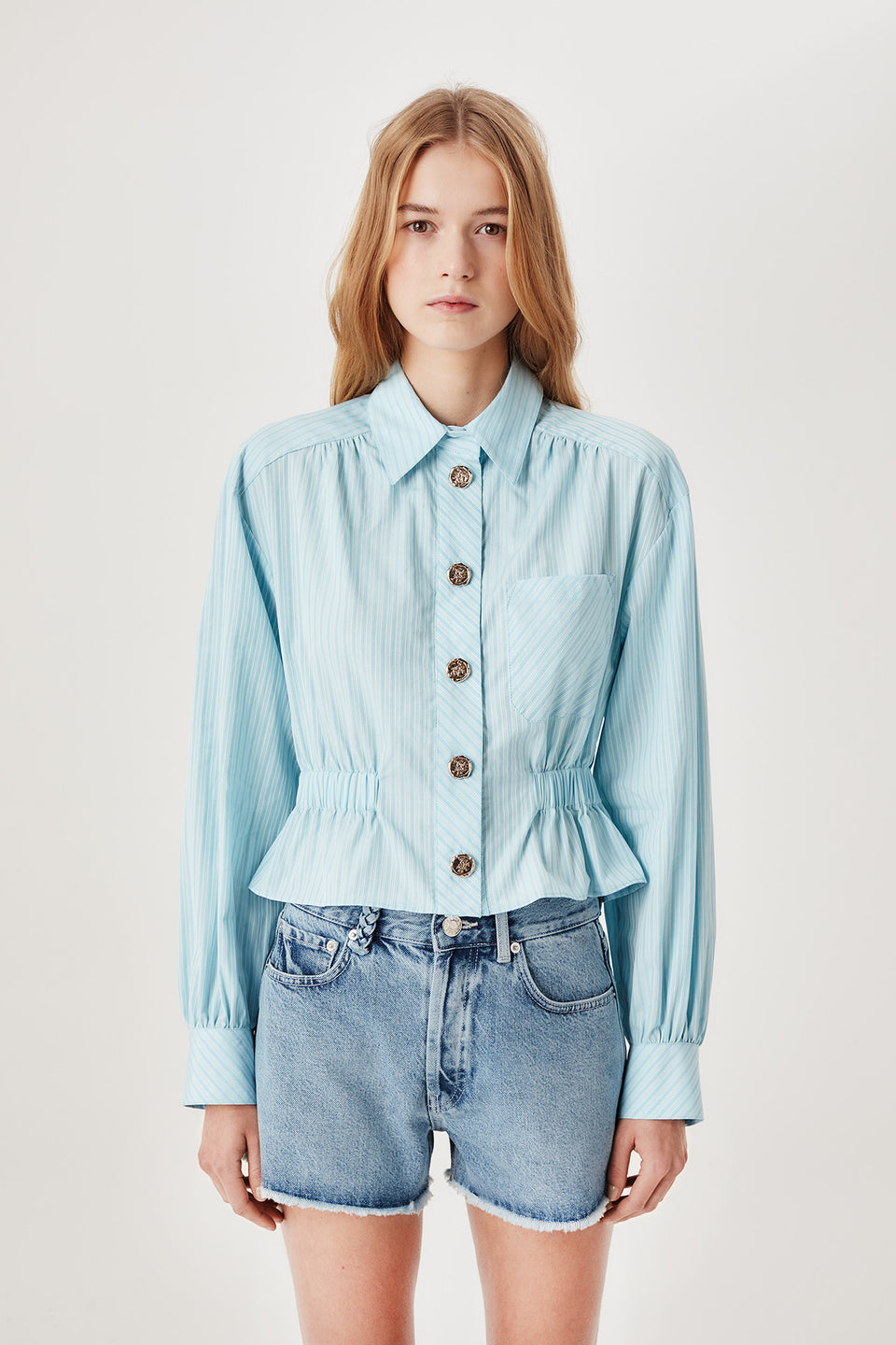 Chemise plissée à la taille