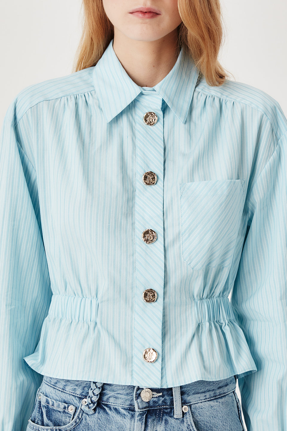Chemise plissée à la taille