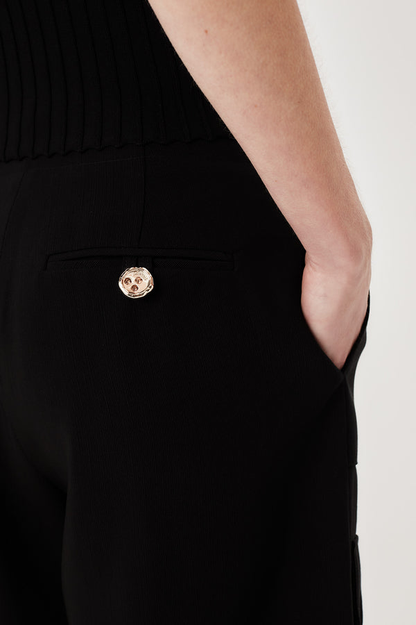 Bermuda shorts with patch pockets