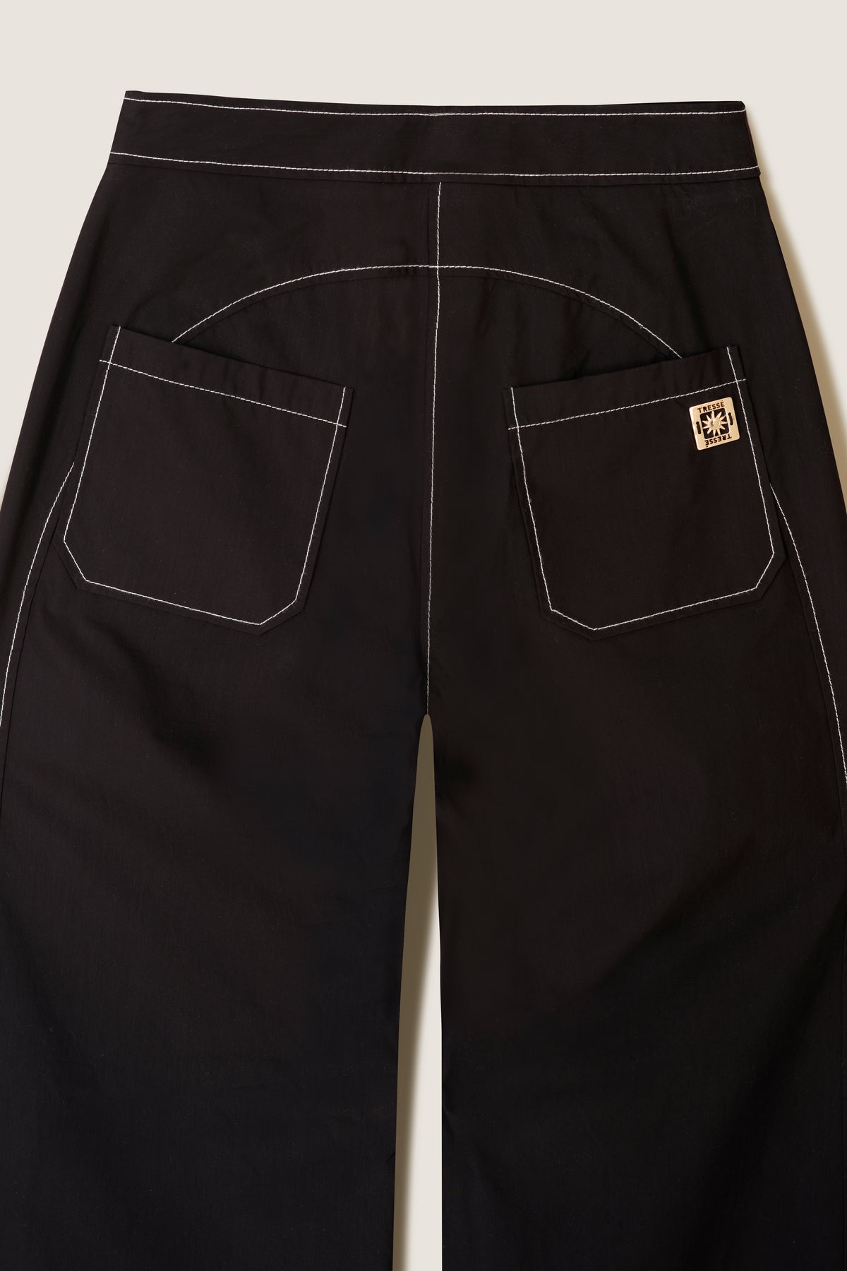 Pantalon à surpiqûres contrastées
