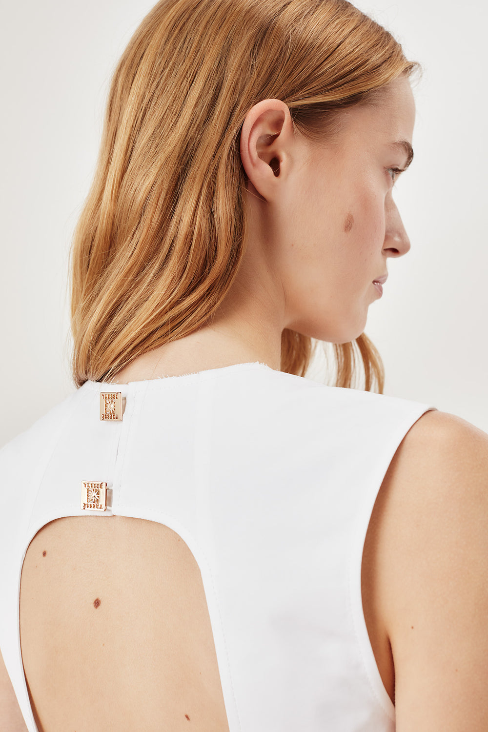 Ruffled backless dress