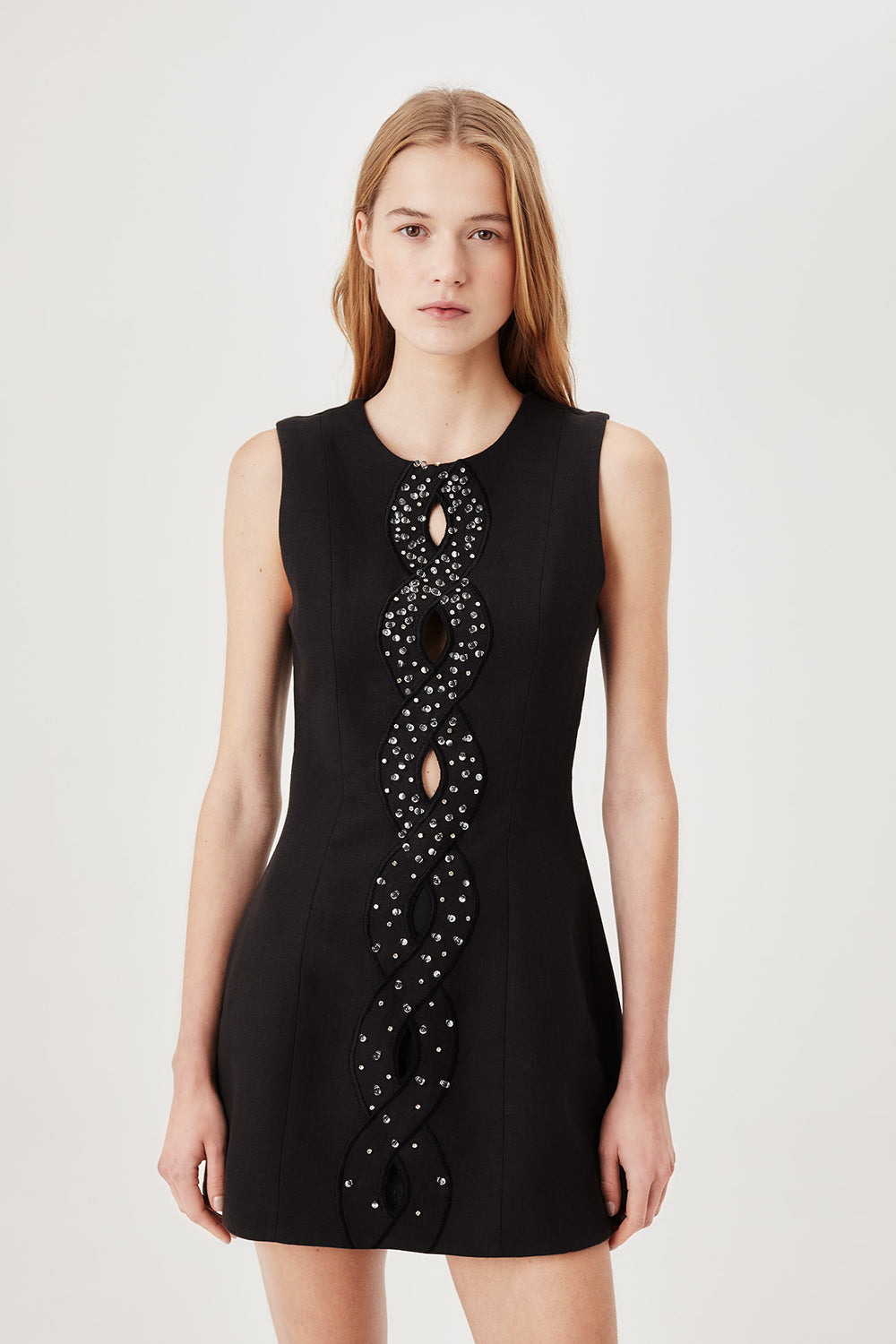 Robe courte à tresse brodée de strass