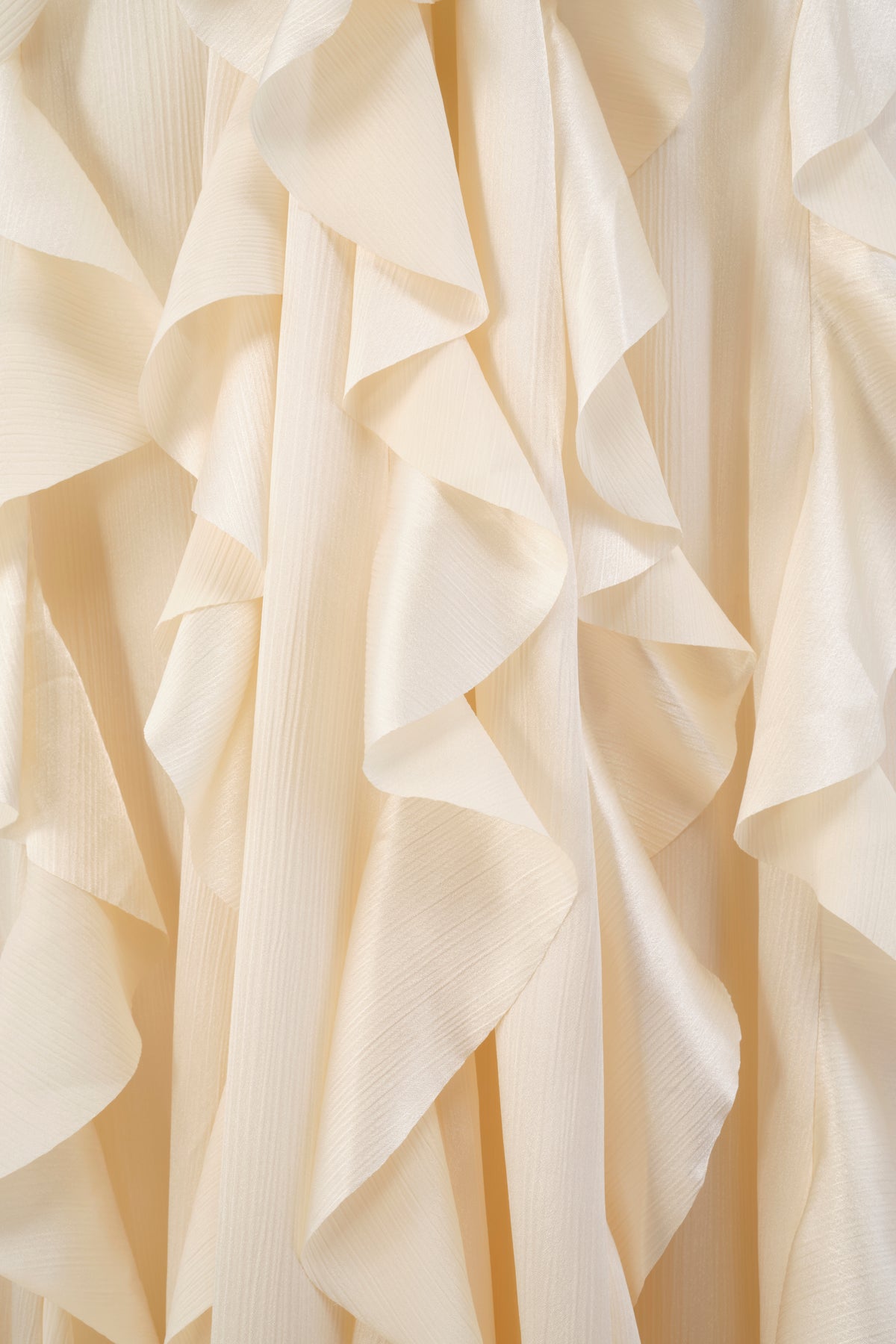 Robe dos nu à volants