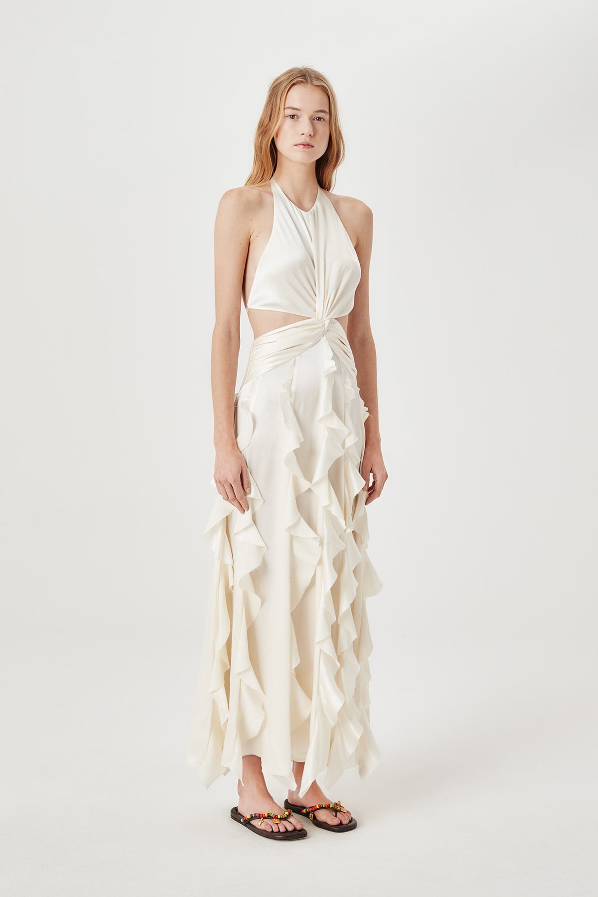 Robe dos nu à volants