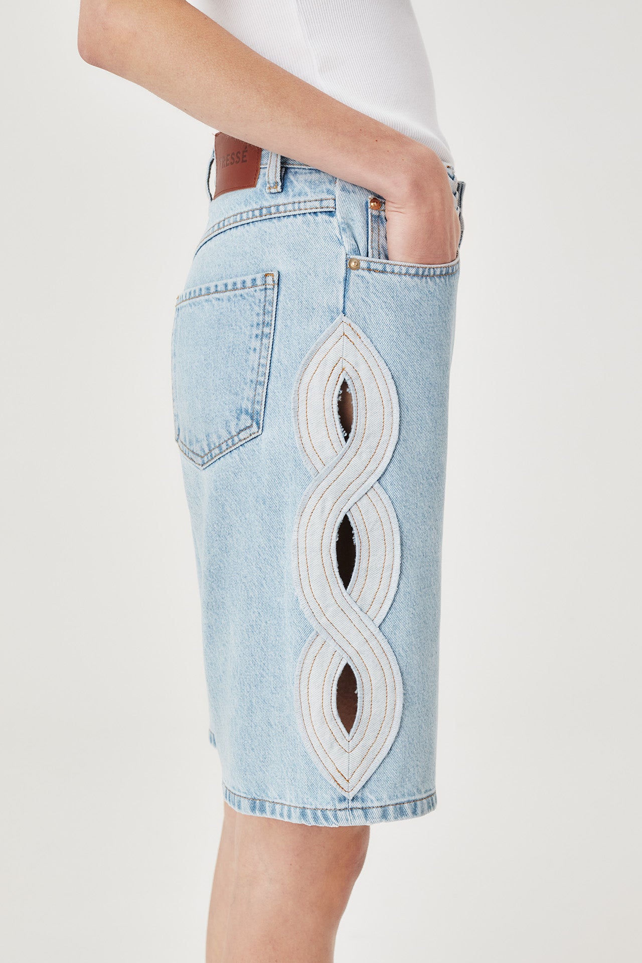 Bermuda shorts with openwork braids
