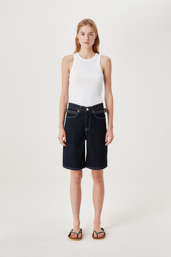 Bermuda shorts with braided details