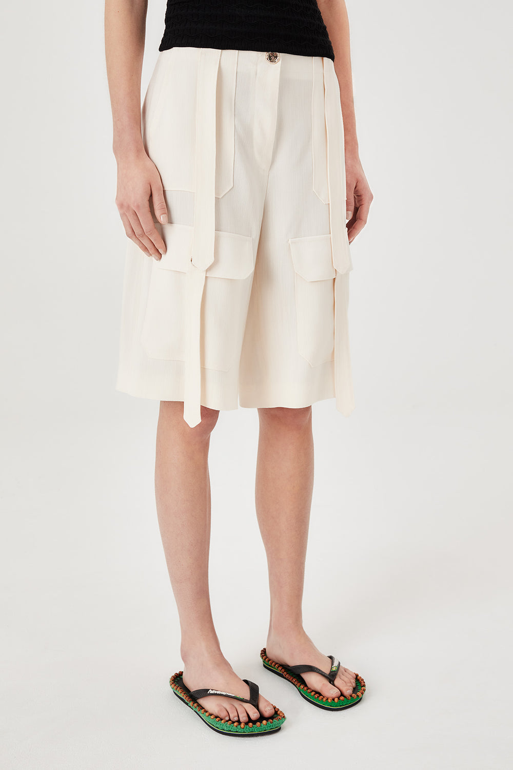 Bermuda shorts with patch pockets