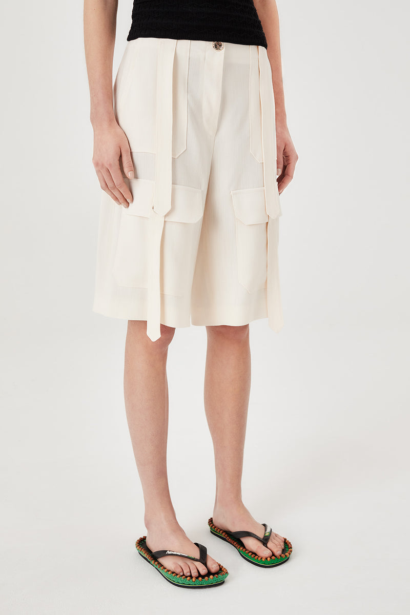 Bermuda shorts with patch pockets