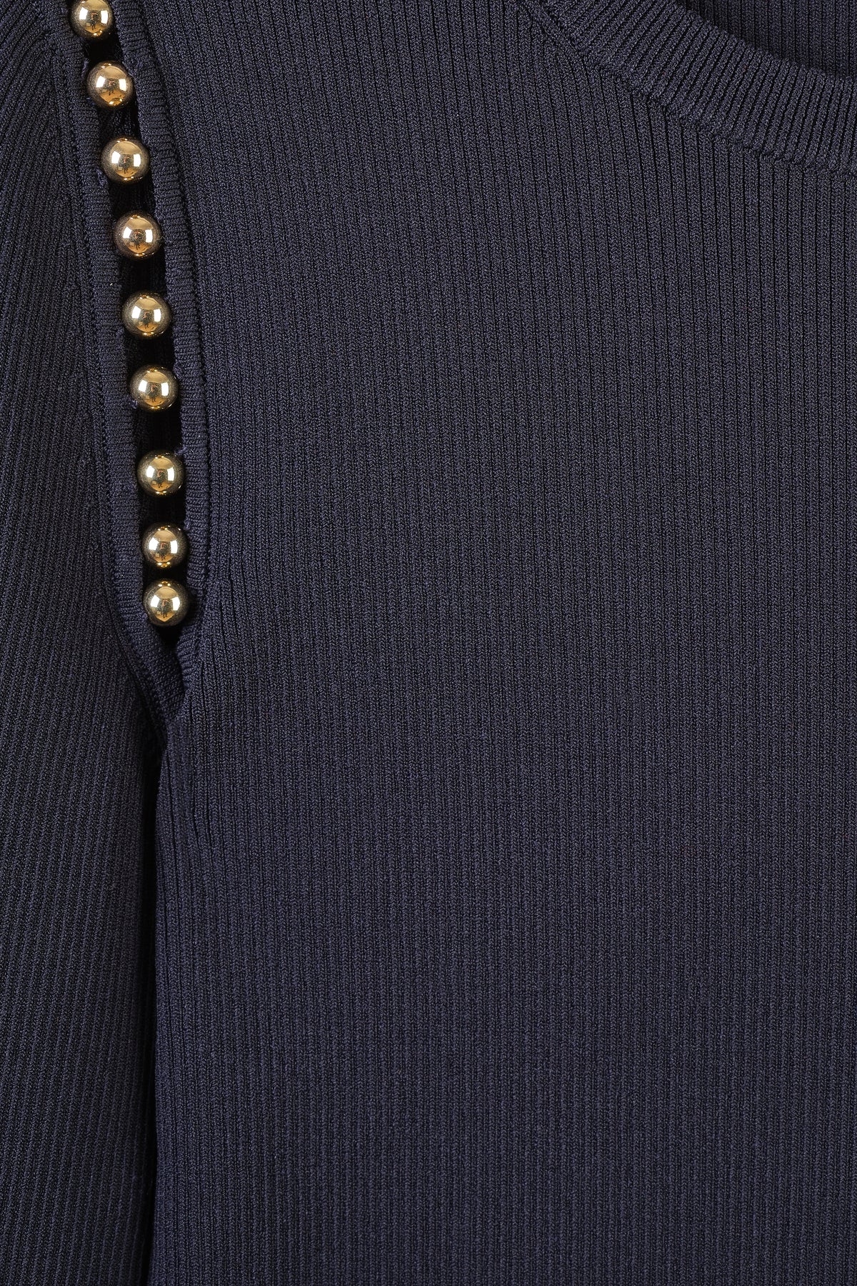 Pullover mit goldfarbenen Perlen