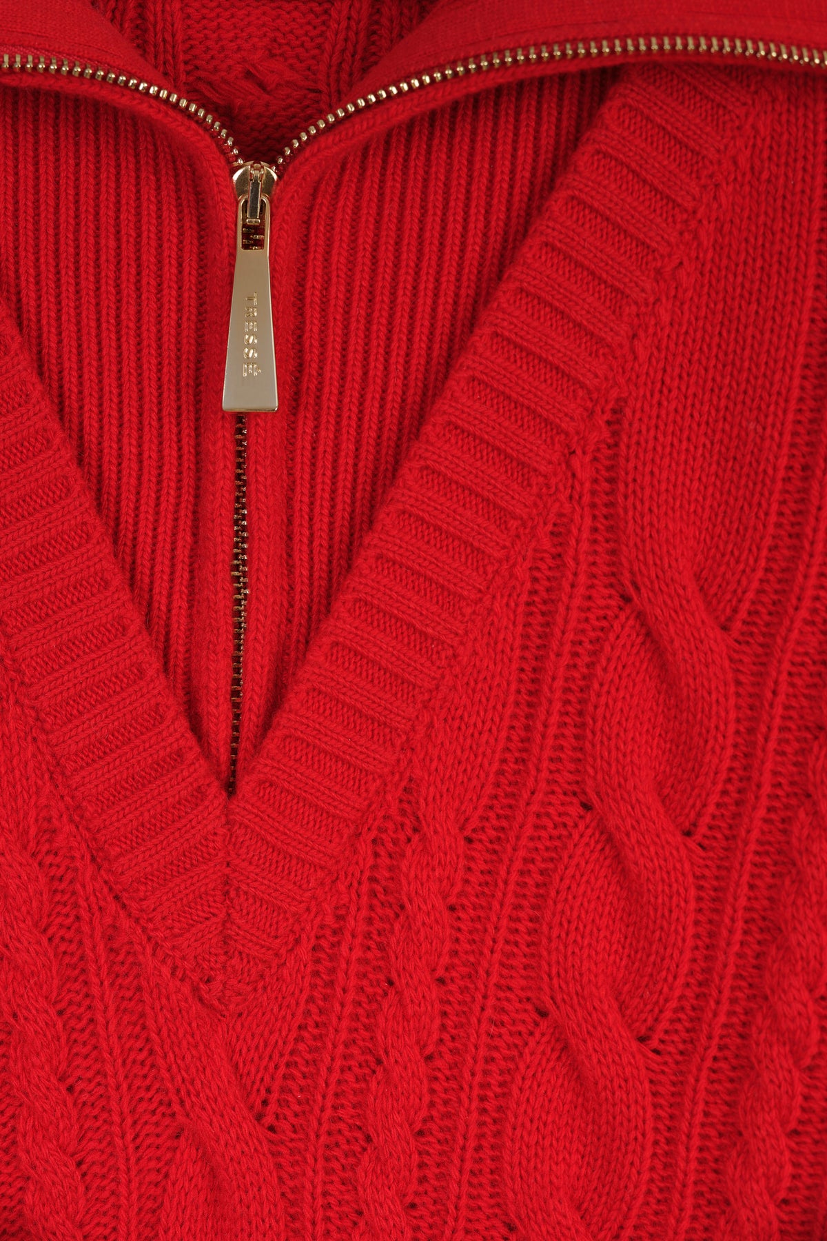 Pull en maille torsadée