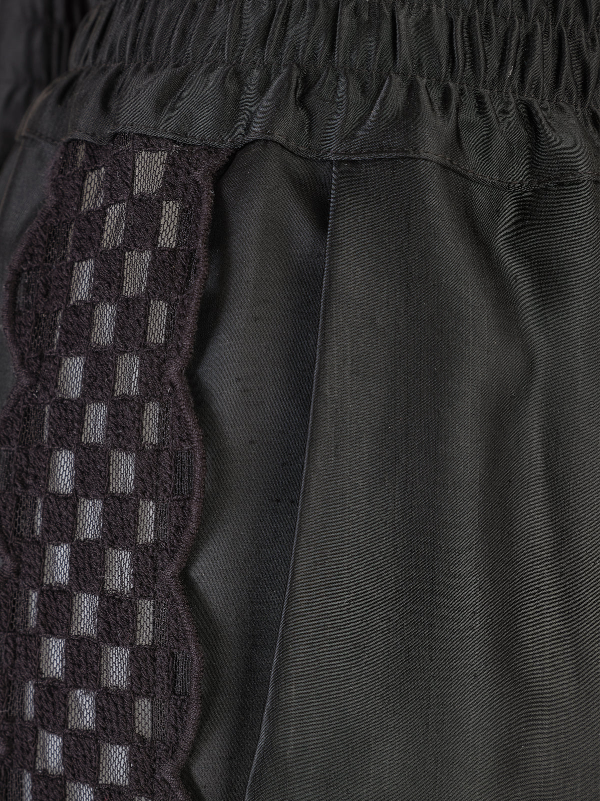 Fluid trousers