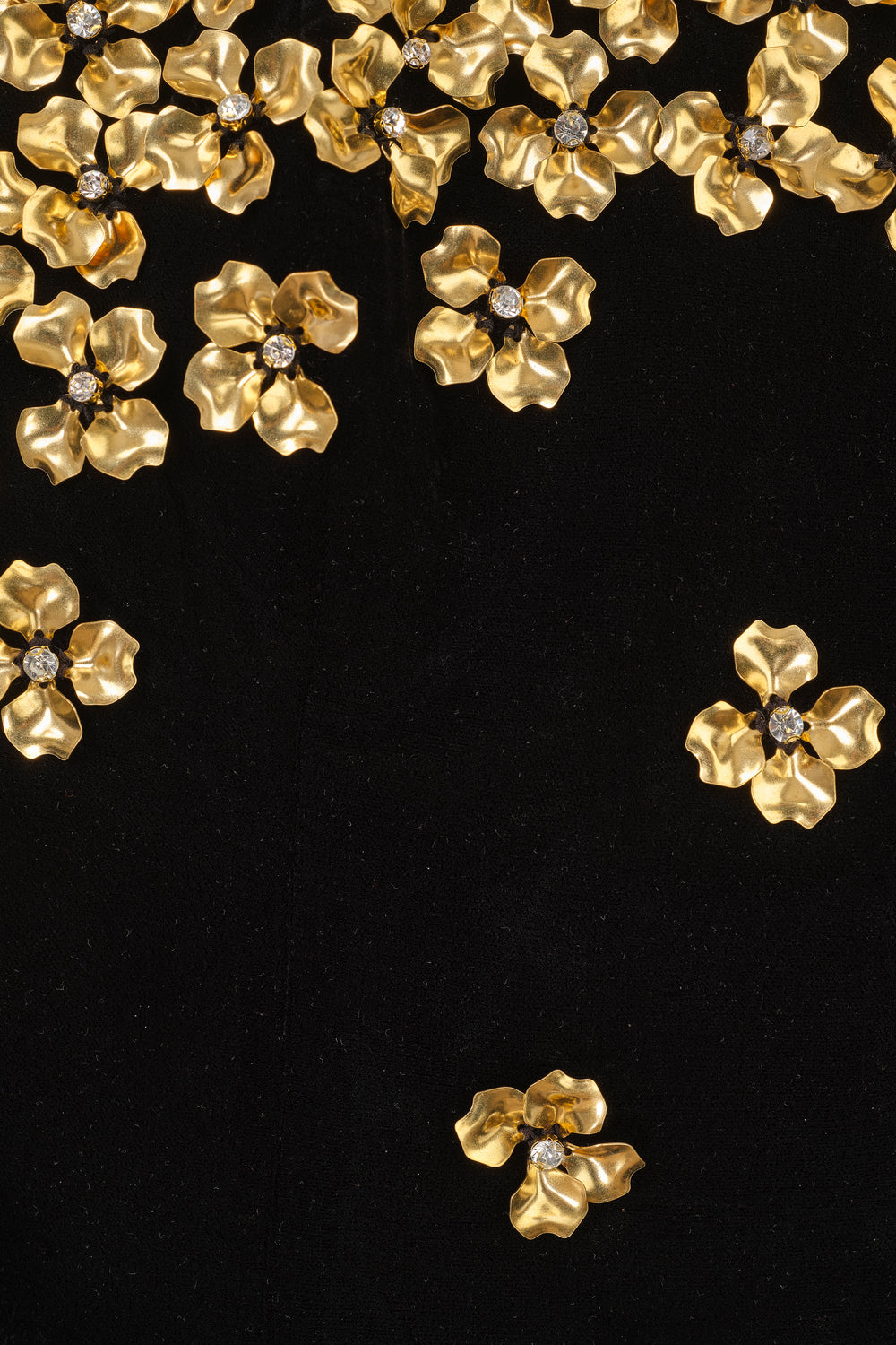 Bustier decorated with golden flowers