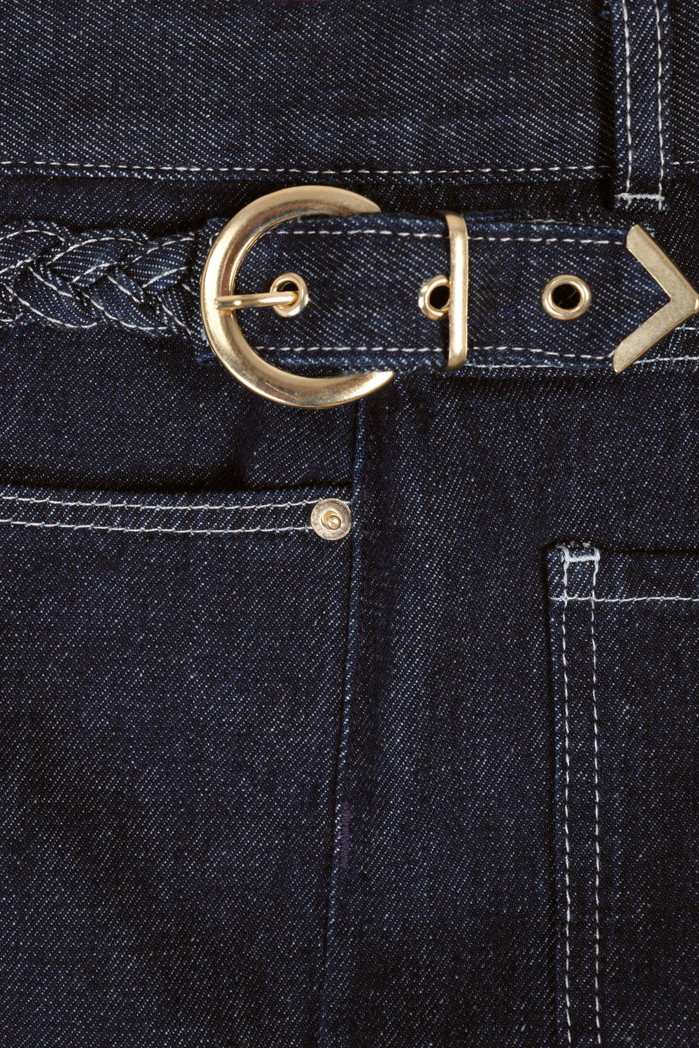 Bermuda shorts with braided details
